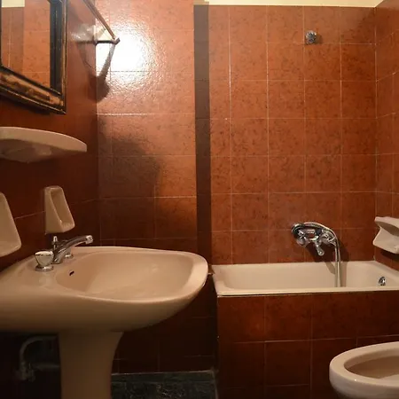 Kineta Apartments Appartement